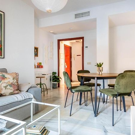Piso Con Patio Privado Y Parking Nervion Sevilla Dış mekan fotoğraf