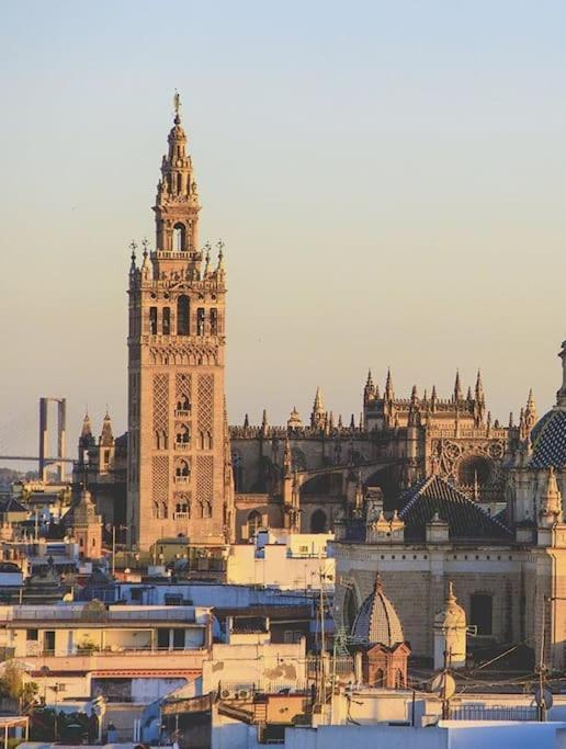 Piso Con Patio Privado Y Parking Nervion Sevilla Dış mekan fotoğraf