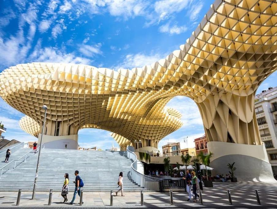 Piso Con Patio Privado Y Parking Nervion Sevilla Dış mekan fotoğraf